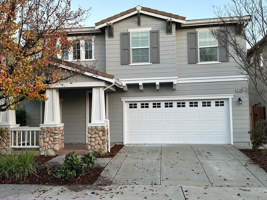 Primary Photo - 2449 Milford Dr