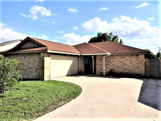 Primary Photo - 9512 Woodland Hills
