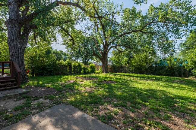 Foto del edificio - 1739 S Edwards Ct