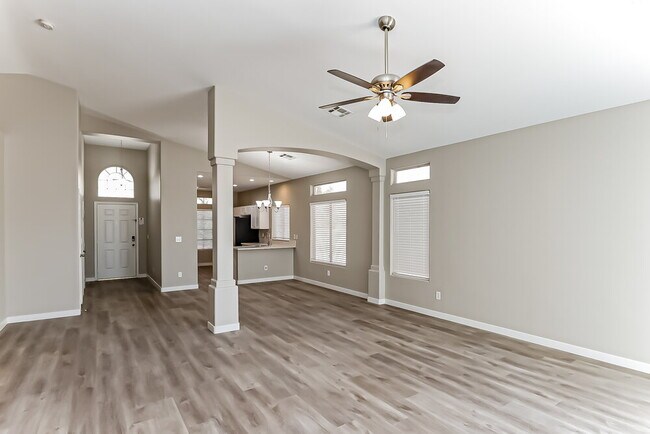 Foto del edificio - 1935 Tanner Valley Cir