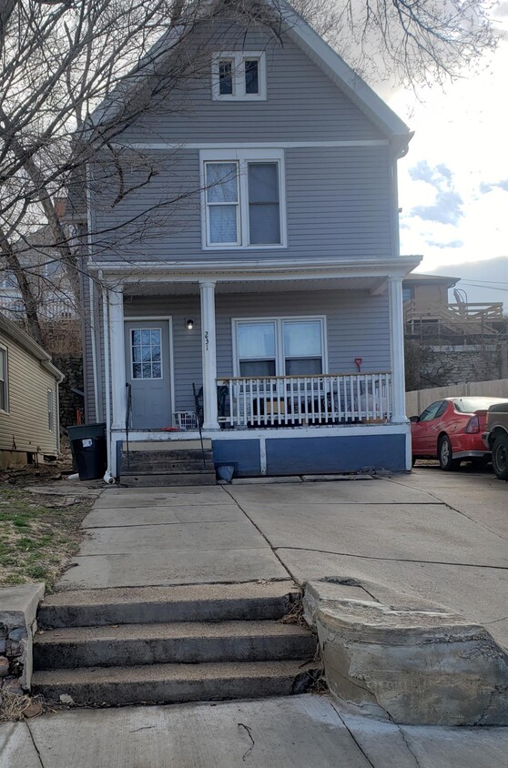 Primary Photo - 231 S 4th St