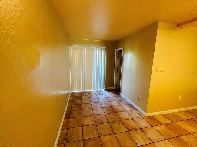 Building Photo - 1810 Warringwood Dr