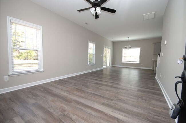 Building Photo - 409 South Church St Princeton NC 27569
