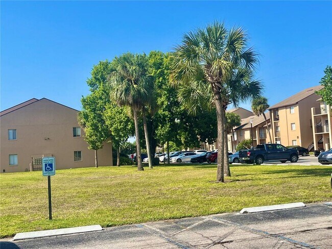 Building Photo - 5208 Via Hacienda Cir