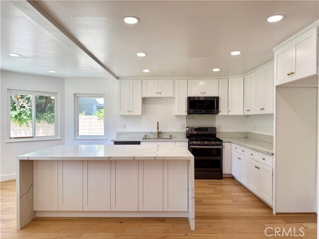 Foto del edificio - 20745 Kelfield Dr