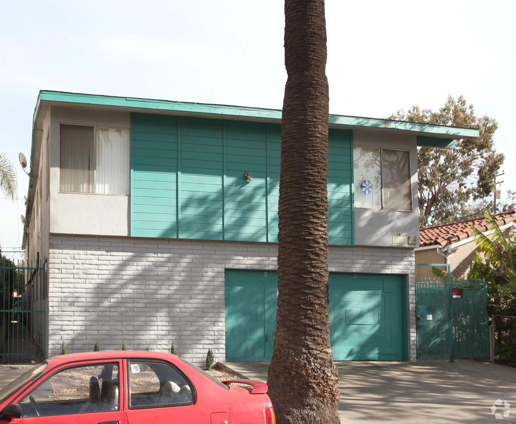 Building Photo - Rose Avenue Apartments