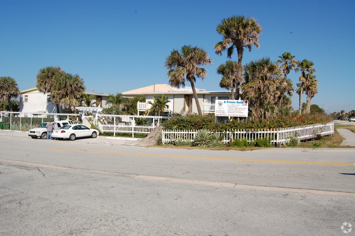 Building 1 Apartments in Cocoa Beach, FL