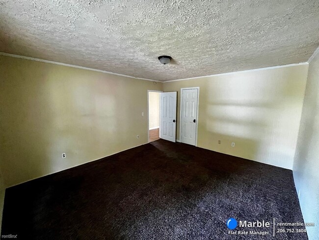 Building Photo - 3 br, 1 bath House - 1134 NE 24TH St
