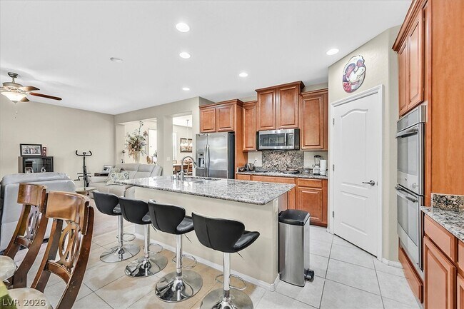 Foto del edificio - 7219 Lavender Rose Ave