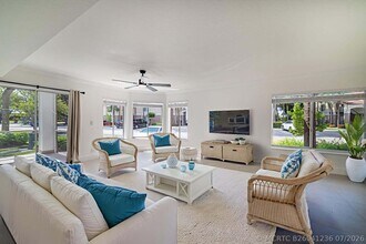 Building Photo - 815 Boynton Beach Blvd