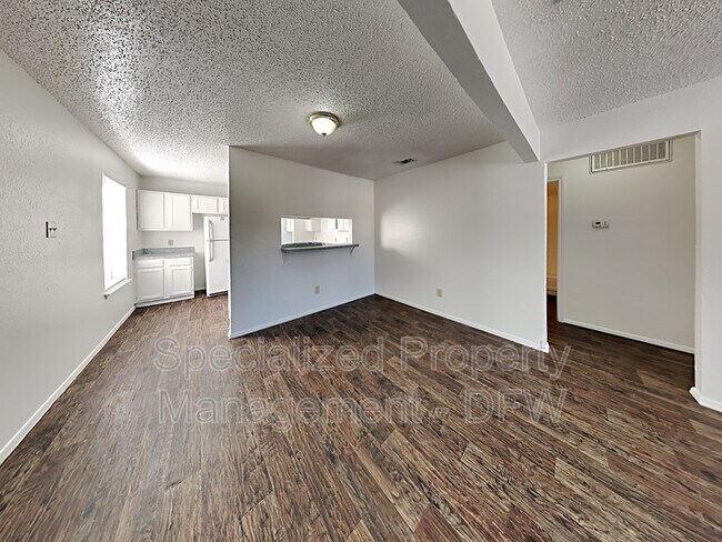 Building Photo - 347 Ware Dr