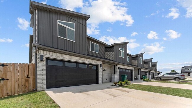 Building Photo - 491 Azurite Rd