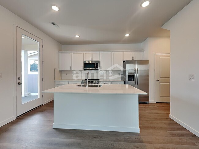 Foto del edificio - 5102 Turnstone St SE