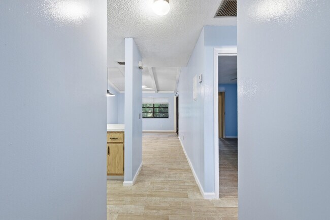 Foto del edificio - 506 Glenwood Dr