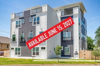 Building Photo - 2400 Benbrook Dr