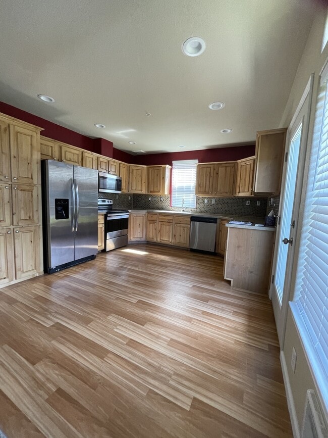 Building Photo - 4401 Riverside Dr