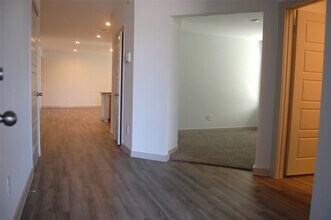Building Photo - 7702 Sleek Flock Ln