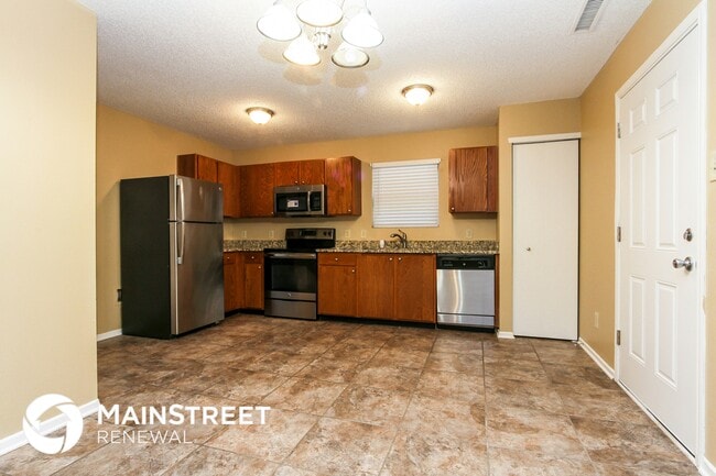 Foto del edificio - 1766 Blue Grass Pkwy