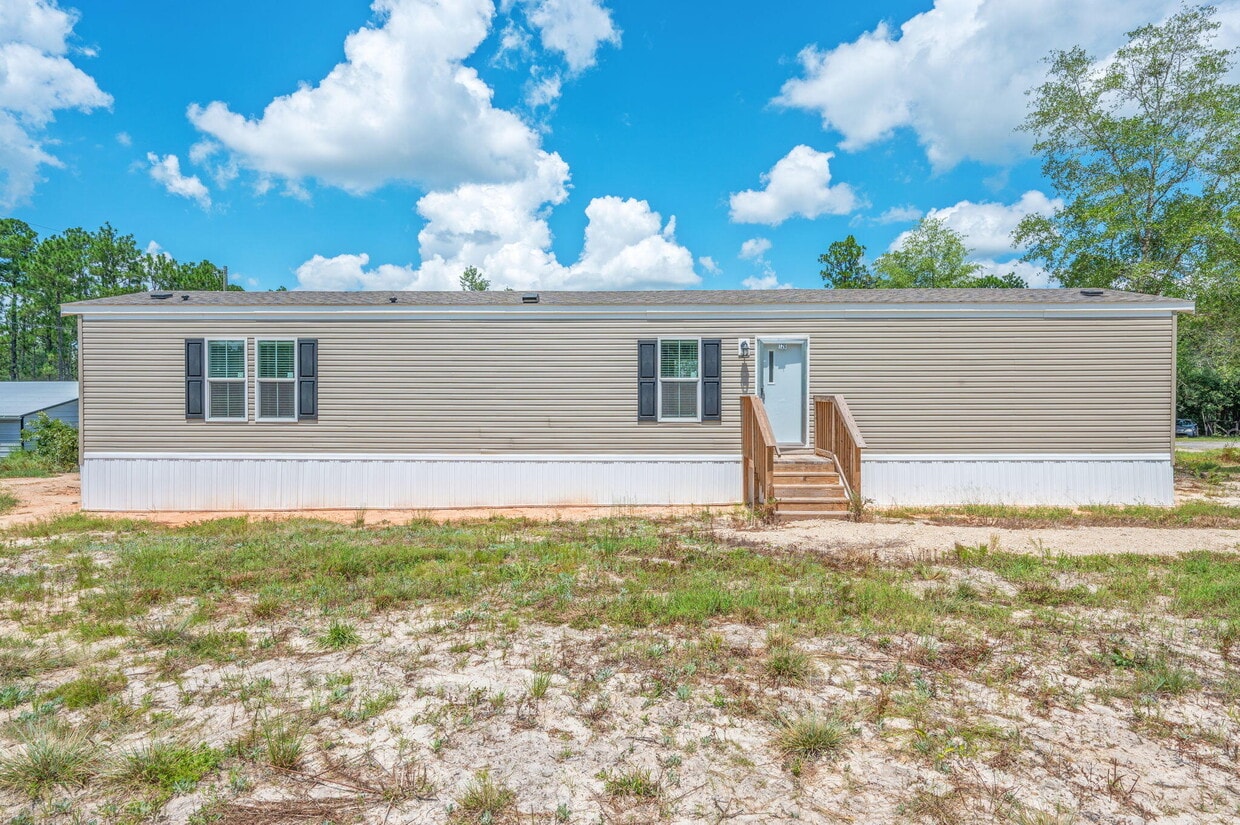 Primary Photo - 126 Pansy Ln