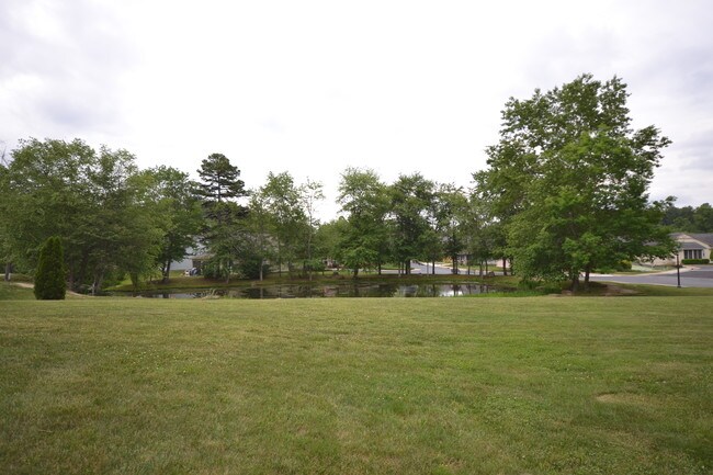 Building Photo - 1001 Deermouse Way-WOLFPEN CONDOS!!!  2/2