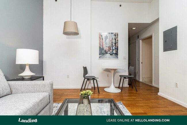 Foto del edificio - 635 W 42nd St
