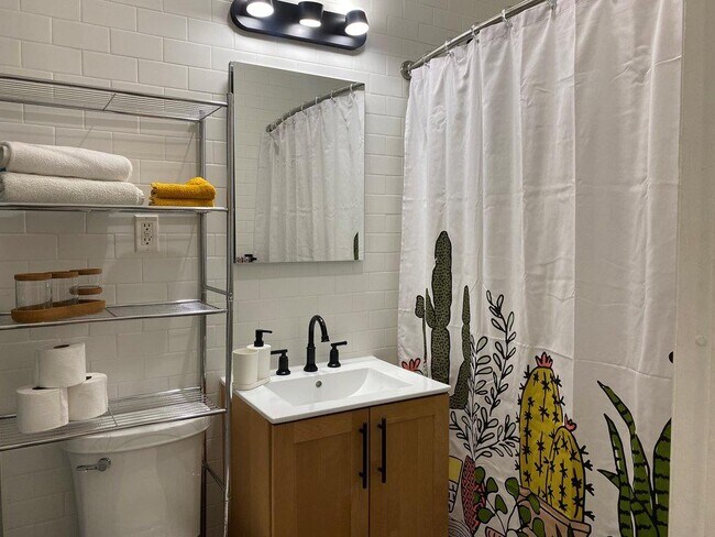 Foto del edificio - 318 E 151st St
