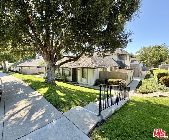 Foto del edificio - 1676 Orinda Ct