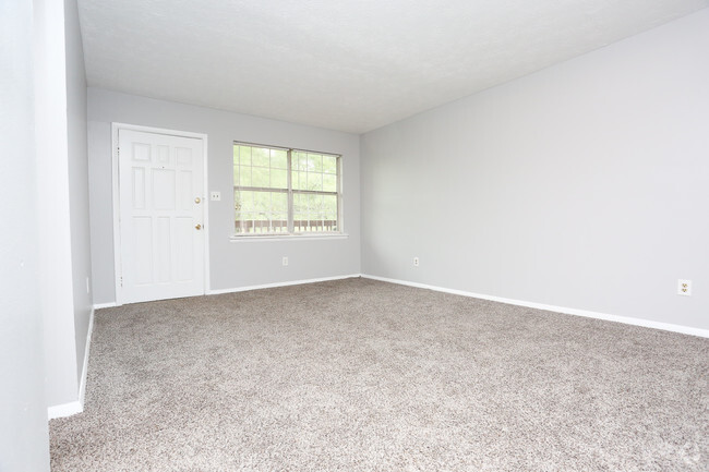 1BR, 1BA - 696 SF - Premiere - Living Room - Flats at Devonport