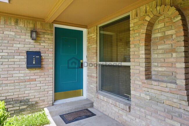 Foto del edificio - 7338 Walling Ln