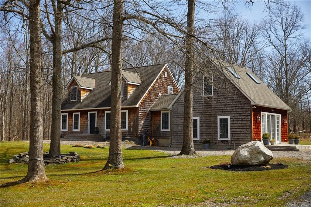 Primary Photo - 33 Outlook Farm Dr