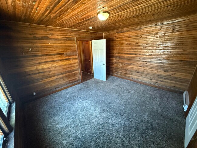 Foto del edificio - 107 Rayon Dr