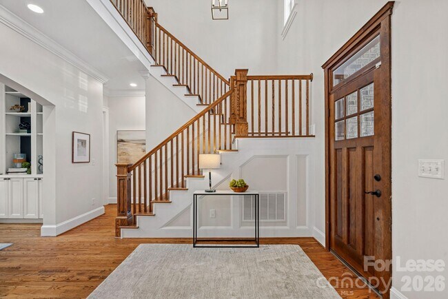 Foto del edificio - 3813 Lakeside Dr