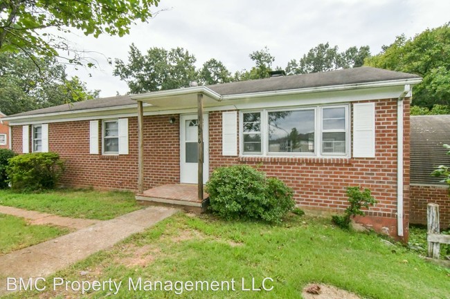 Foto del edificio - 3 br, 1.5 bath House - 1426 5th Street Ext.