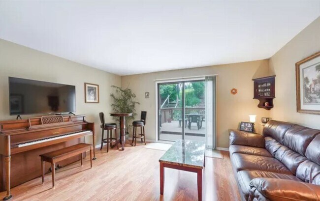 Foto del edificio - 3235 Brookline Rd
