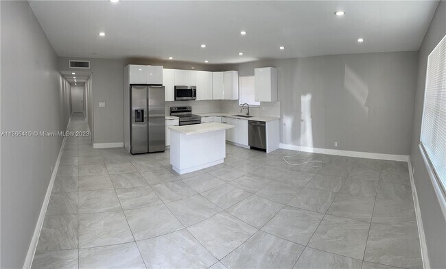 Foto del edificio - 5707 Hayes St