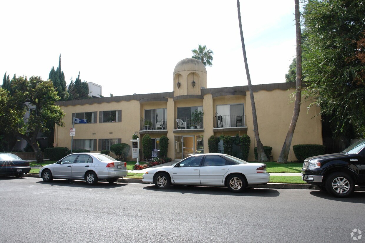 Foto del edificio - Oasis Gardens
