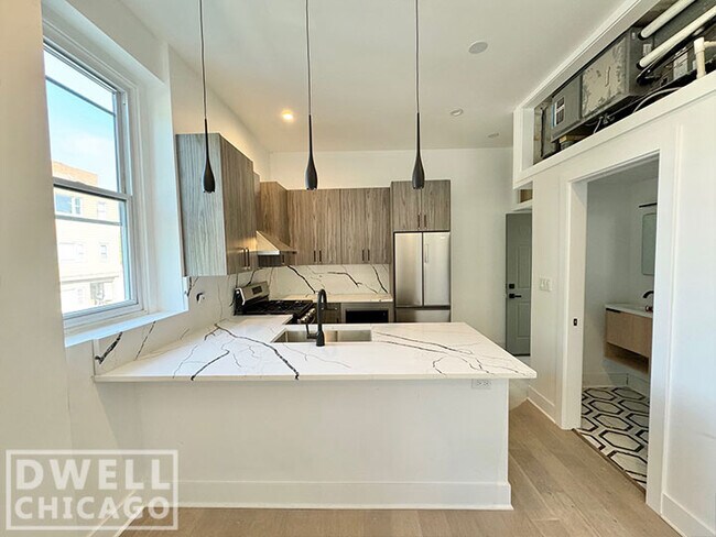 Foto del edificio - 1236 W Hubbard St