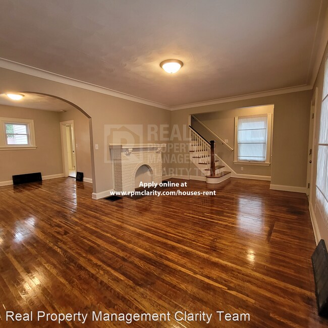Building Photo - 3 br, 1.5 bath House - 2041 Perth St