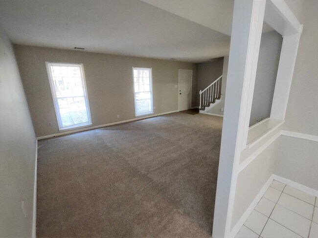 Foto del edificio - Beautiful Duplex Home Located in the Stone...