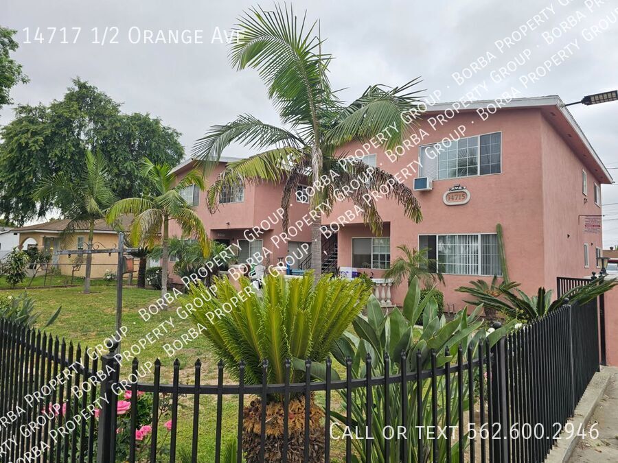 Foto del edificio - 14717 Orange Ave