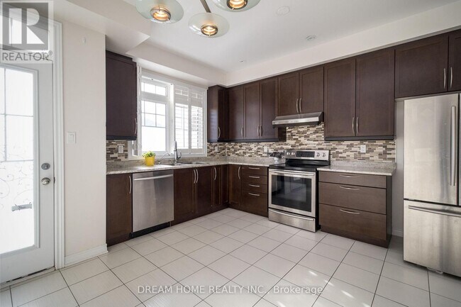 Photo du bâtiment - 31 Dundas Way