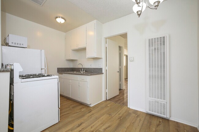 Foto del edificio - 12456 Culver Blvd