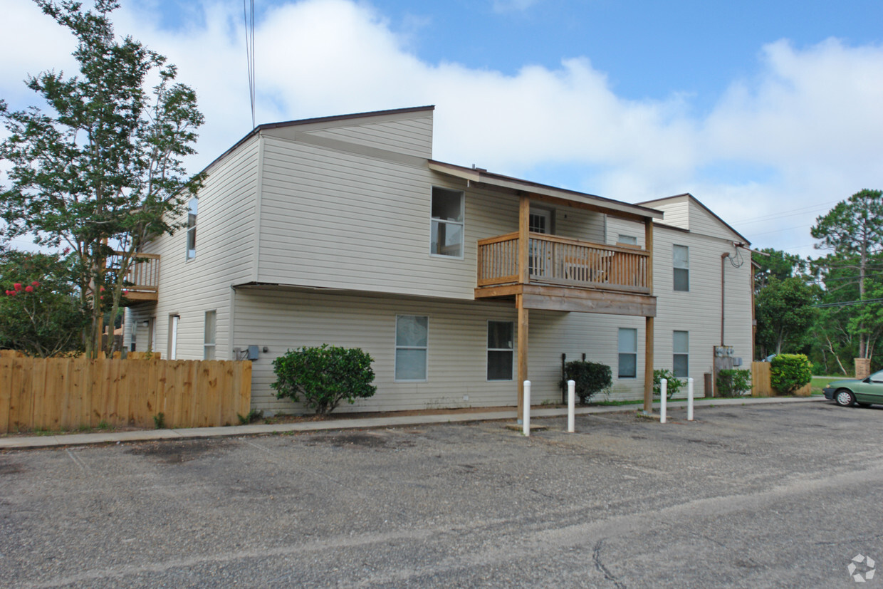 Building Photo - 628 72nd Ave