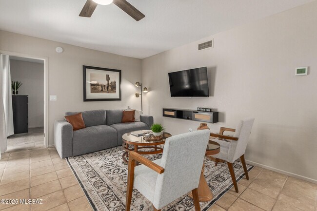 Foto del edificio - 4279 N River Grove Cir