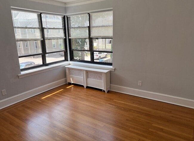 Building Photo - WAYLAND SQUARE REALTY (218)