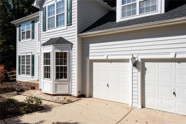 Building Photo - 172 Foxtail Dr