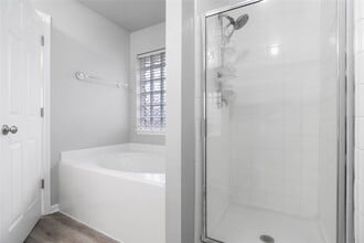 Building Photo - 2210 Melanie Park Dr