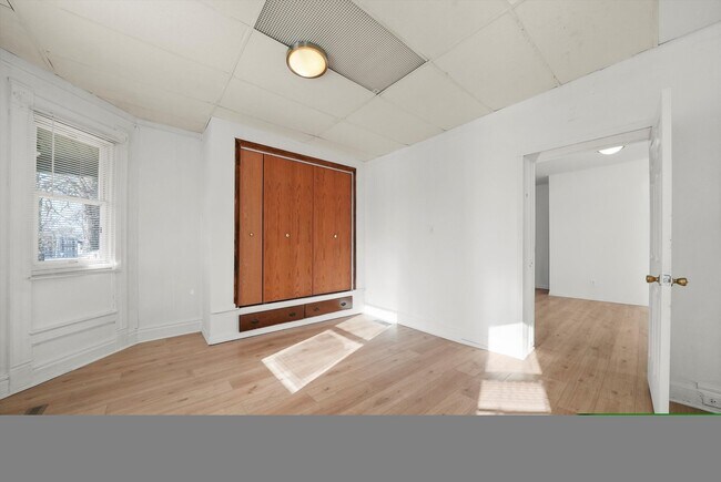 Foto del edificio - 1095 E Merchant St