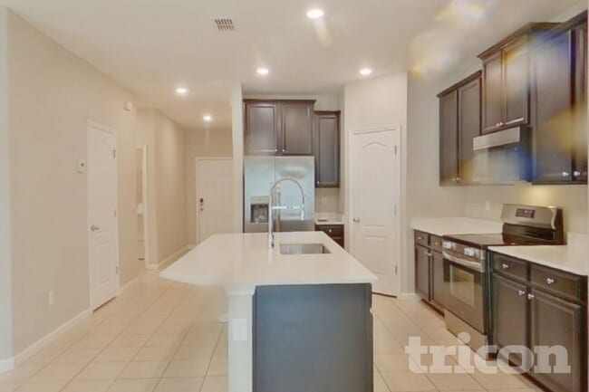 Building Photo - 10252 Powell Creek Ct