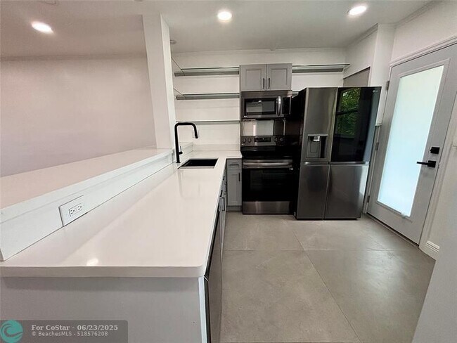 Foto del edificio - 2820 NE 201st Terrace